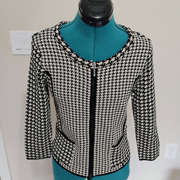 Coldwater Creek Woman's zippered  Sweater petite 4 - Picture 1 of 10